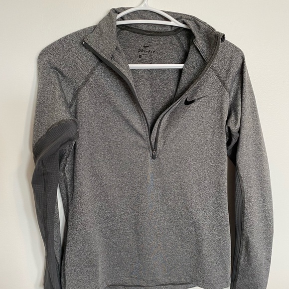 Nike Dri Fit half zip NWOT Size small - Picture 1 of 3
